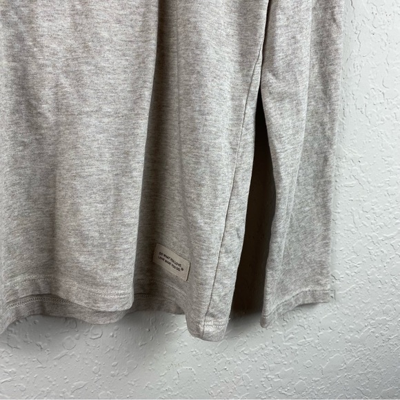 LIFE IS GOOD V-Neck Crusher Tee Fall Leaves - Picture 4 of 6